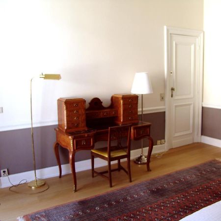 Louise Chatelain Suites Bruxelas Exterior foto